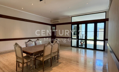 Luxury House for Rent in Central Menteng, Jakarta | 570 m² Land, 850 m² Building, 2 Floors + Basement, Balcony, Fully Equipped Kitchen | USD 6,000/Mon