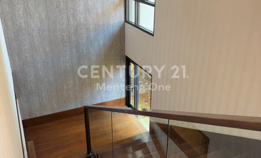 Luxury House for Rent in Central Menteng, Jakarta | 570 m² Land, 850 m² Building, 2 Floors + Basement, Balcony, Fully Equipped Kitchen | USD 6,000/Mon
