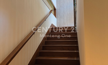 Luxury House for Rent in Central Menteng, Jakarta | 570 m² Land, 850 m² Building, 2 Floors + Basement, Balcony, Fully Equipped Kitchen | USD 6,000/Mon