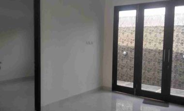 dijual Rumah Baru 2 Lantai Arcamanik kota Bandung SHM 3,5 M / Nego