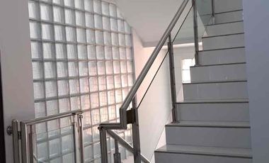 DIJUAL RUMAH SEMI MINIMALIS SIAP HUNI DI SAYAP JENDRAL SUDIRMAN BANDUNG