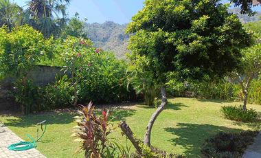 For sale 2 bedroom private villa close to beach for snorkeling and diving