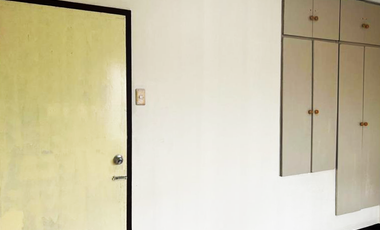 For sale 4-door Apartment 250sqm in Moonwalk Paranaque City