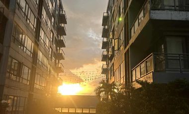 FOR SALE at 20% OFF: Elegant  BIG CUT 1 & FULLY FURNISHED Bedroom Unit in Oceanaire Condominium Pasay City