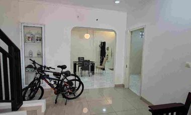 Disewakan Rumah 2 Lantai Siap Huni di Summarecon