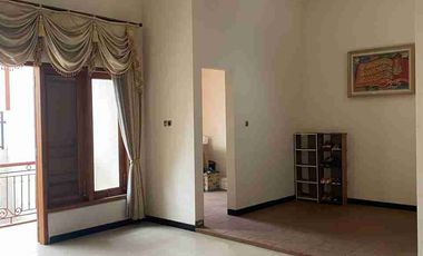 Turun Harga Rumah Murah 2 Lantai di Perumahan Araya Golf Luas 240 m2