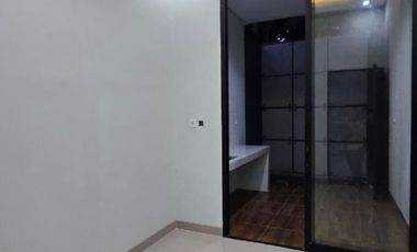 Sewa Cepat Rumah Mewah Full Furnis Lokasi Strategis Dan Bebas Banjir Di JGC