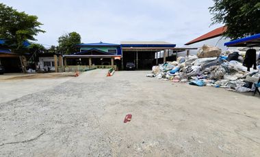 Unbeatable Deal! Invest Now Before It’s Gone!! Warehouse + Factory Area for Sale — Land with concrete pavement and existing structure on 1 Rai