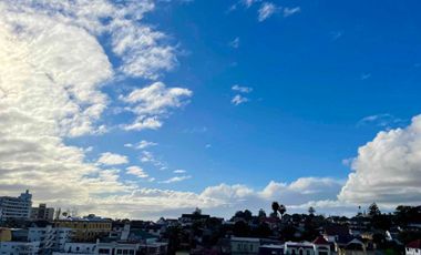 Casa vista al mar 3 habitaciones 1 baño cocina, balcón. Vistas amplias y limpias.