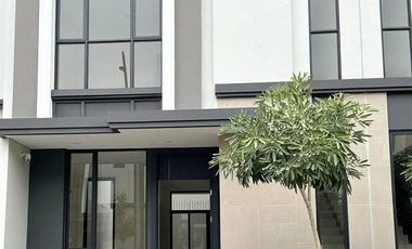 Rumah 2 Lantai Semi Furnished SHM di Jakarta Garden City, Cakung, Jakarta Timur