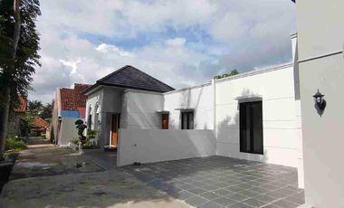 rumah dijual dekat kampus mercubuana, hanya 200m dari jalan raya