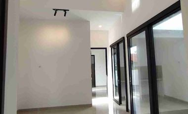 rumah dijual dekat kampus mercubuana, hanya 200m dari jalan raya