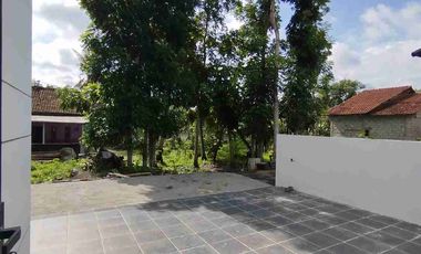 rumah dijual dekat kampus mercubuana, hanya 200m dari jalan raya