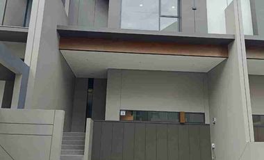 Promo Cash Rumah Mewah Setraduta  Sariwangi