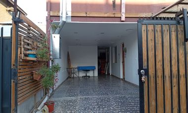 Valle del Yelcho. 5 D 3 baños, 138 en 84 de terreno, Huechuraba