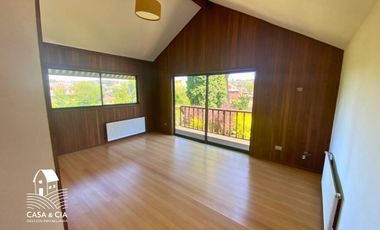 Se vende casa en el centro de Puerto Varas 4 dormitorios y 3 baños