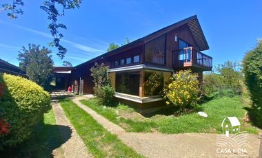 Se vende casa en el centro de Puerto Varas 4 dormitorios y 3 baños