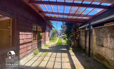 Se vende casa en el centro de Puerto Varas 4 dormitorios y 3 baños