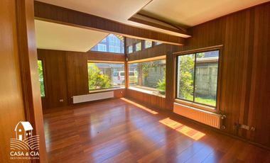 Se vende casa en el centro de Puerto Varas 4 dormitorios y 3 baños