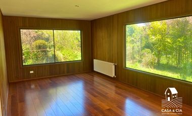 Se vende casa en el centro de Puerto Varas 4 dormitorios y 3 baños