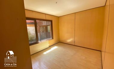 Se vende casa en el centro de Puerto Varas 4 dormitorios y 3 baños