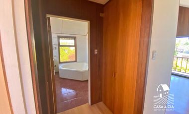 Se vende casa en el centro de Puerto Varas 4 dormitorios y 3 baños