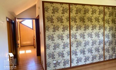 Se vende casa en el centro de Puerto Varas 4 dormitorios y 3 baños