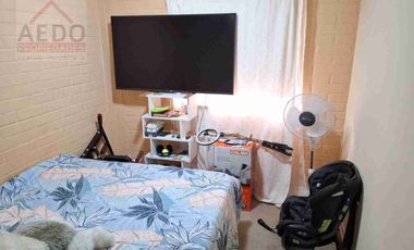 Se Vende Linda Casa Aislada de dos pisos, en Condominio Valle Molinos, altura paradero 10, comuna de La Cruz.