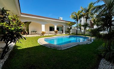 CASA AMUEBLADA EN VENTA EN COSTA DE ORO | ARLETTE FLORES