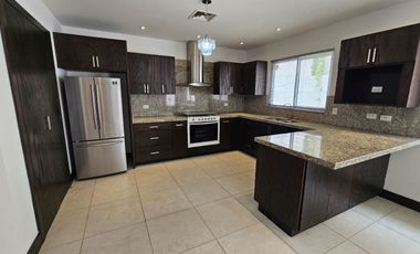 Casa en venta en Pedregal de San Ángel, Hacienda de los Morales, Chihuahua, México.