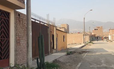 VENTA DE TERRENO CERCADOEN CARABAYLLO DE 110 M2 FRENTE A PARQUE