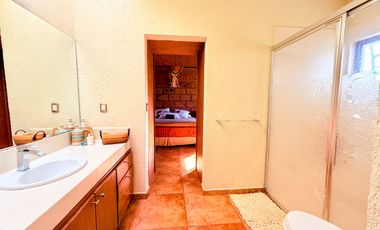Casa de un solo nivel y 4 recámaras muy cerca de San Juan del Rio