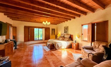 Casa de un solo nivel y 4 recámaras muy cerca de San Juan del Rio
