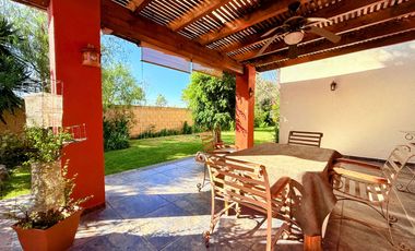Casa de un solo nivel y 4 recámaras muy cerca de San Juan del Rio