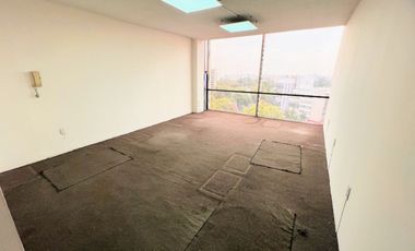 Oficinas en Renta en Col. Nochebuena, súper ubicadas! Frente a Metrobus