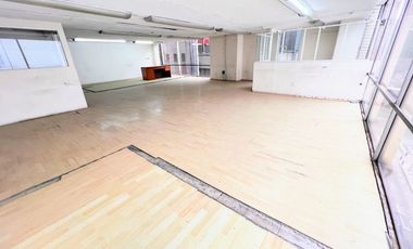 Oficinas en Renta en Col. Nochebuena, súper ubicadas! Frente a Metrobus
