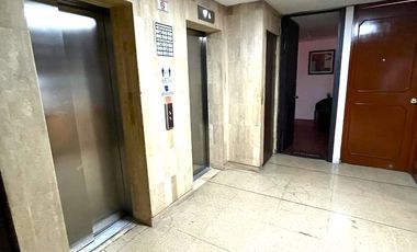 Oficinas en Renta en Col. Nochebuena, súper ubicadas! Frente a Metrobus