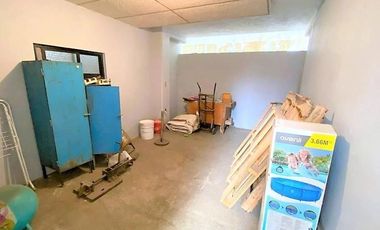 Bodega en VENTA y RENTA en IZTAPALAPA con oficinas y patio.