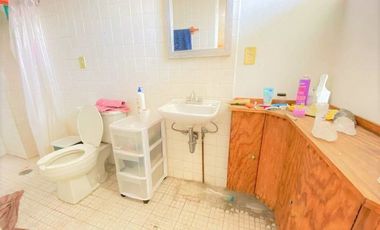 Bodega en VENTA y RENTA en IZTAPALAPA con oficinas y patio.