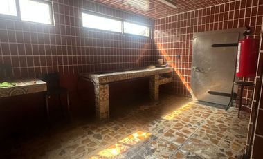 RENTO LOCAL COMERCIAL / BODEGA EXCELENTE UBICACION EN OUENTE DE VIGAS