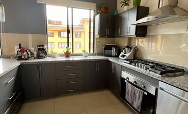 Penthouse en Venta de dos niveles en Tetelpan: alberca, 3 recámaras, iluminado, balcón.