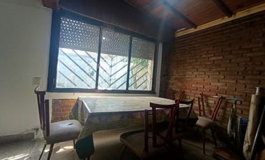 Venta casa 3 ambientes Martin Coronado