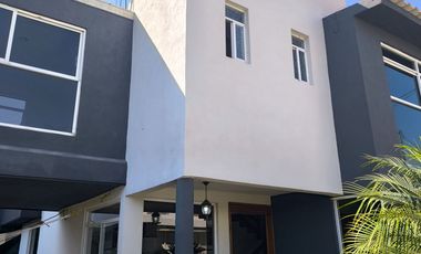 Casa en venta en La Huerta, frente a Costco Morelia