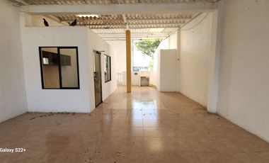 Casa de venta de 3 dormitorios con terraza,  en Sauces Guayaquil Ecuador