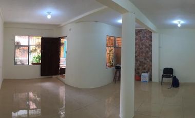 Casa de venta de 3 dormitorios con terraza,  en Sauces Guayaquil Ecuador