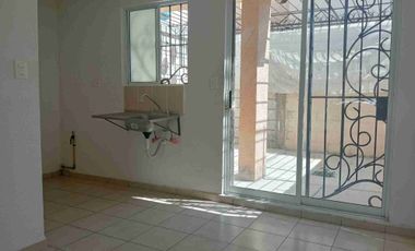 SE RENTA CASA, VIÑEDOS