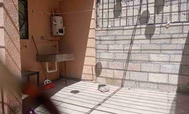 SE RENTA CASA, VIÑEDOS