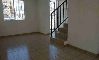 SE RENTA CASA, VIÑEDOS