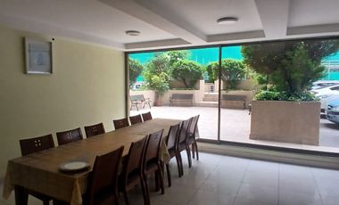 CENTRICO DEPTO METRO SANTA ANA 2 DORMITORIOS ESTACIONAMIENTO Y BODEGA