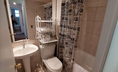 CENTRICO DEPTO METRO SANTA ANA 2 DORMITORIOS ESTACIONAMIENTO Y BODEGA